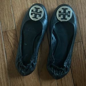 Tory Burch Black Reva Flats Size 8.5 w/Silver TB embellishment
